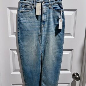 Good American Light Wash long denim skirt. Purchased from Evereve